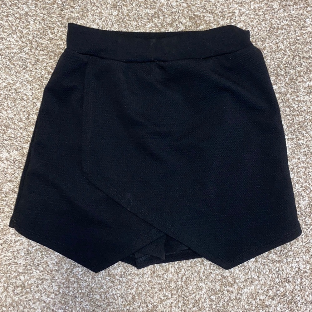 Black Envelope Skort